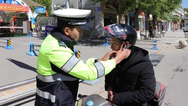 一帶一盔，安全常在